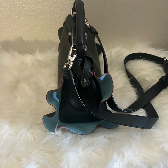 Fendi Black Leather Wave Peekaboo Bag - Picture 2 of 4